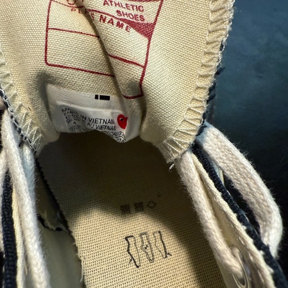 Converse X Comme des Garcons Play Chuck Taylor Sneaker Kids size 4 - Picture 6 of 7